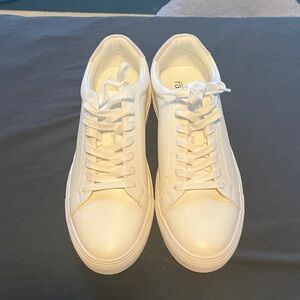 White Casual Sneakers